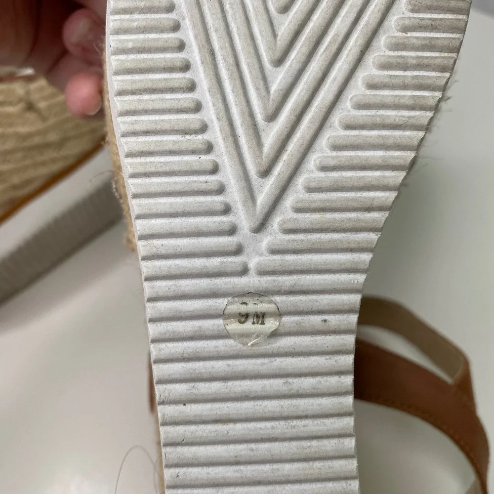 Vaneli Tan Leather‎ Espadrille Wedge Sandals Metallic Chain Straps Women 9M